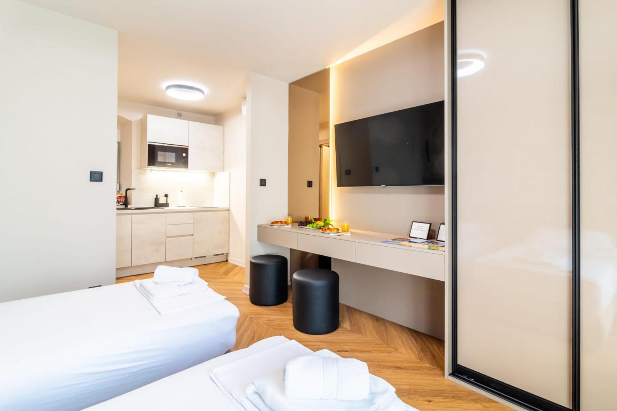 Apartment Centre In Stone House Split Bagian luar foto