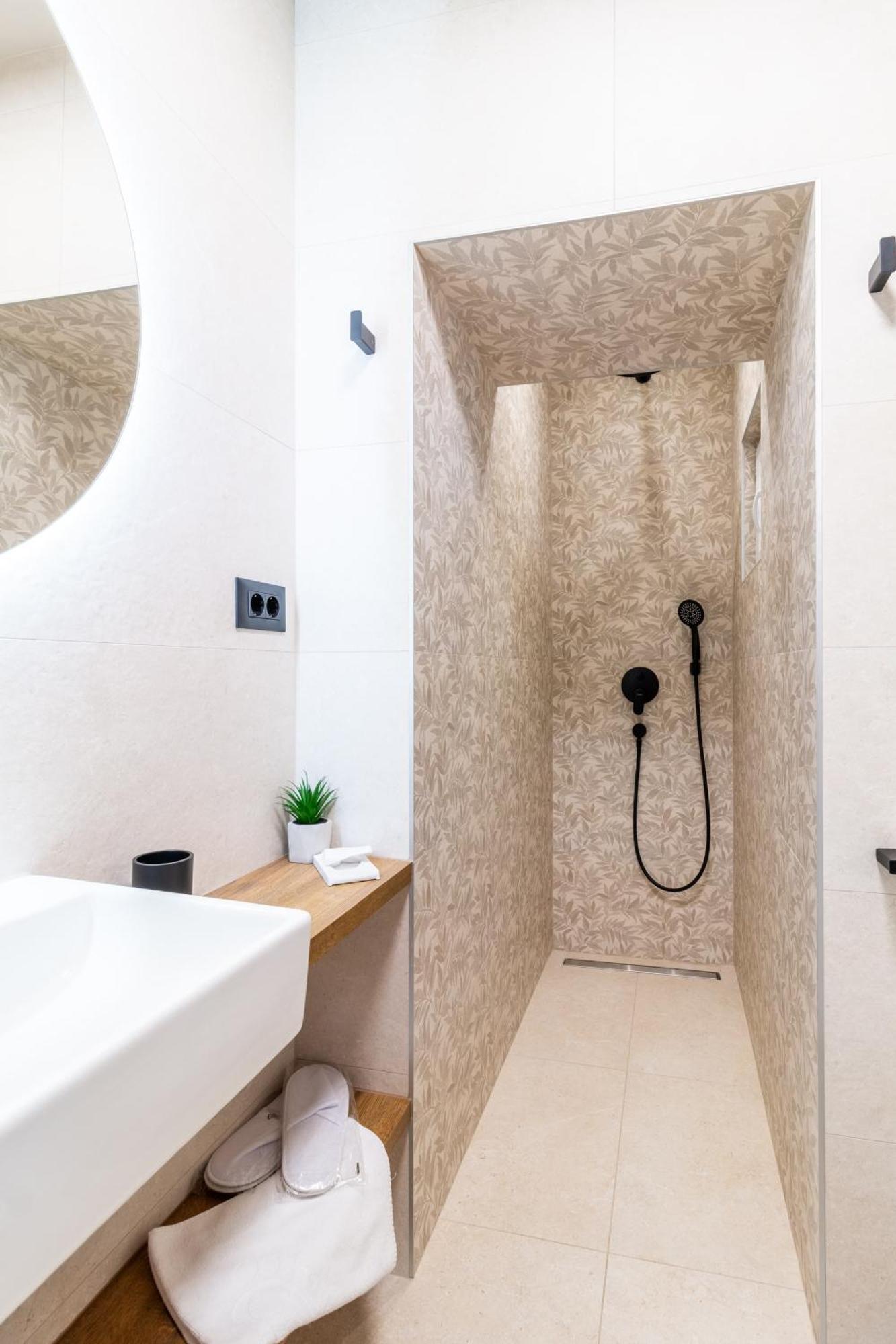 Apartment Centre In Stone House Split Bagian luar foto
